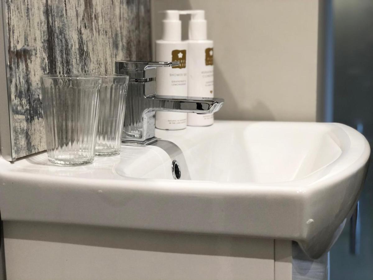 ホークスヘッド The Hive At Poppi-Red Bed & Breakfast エクステリア 写真