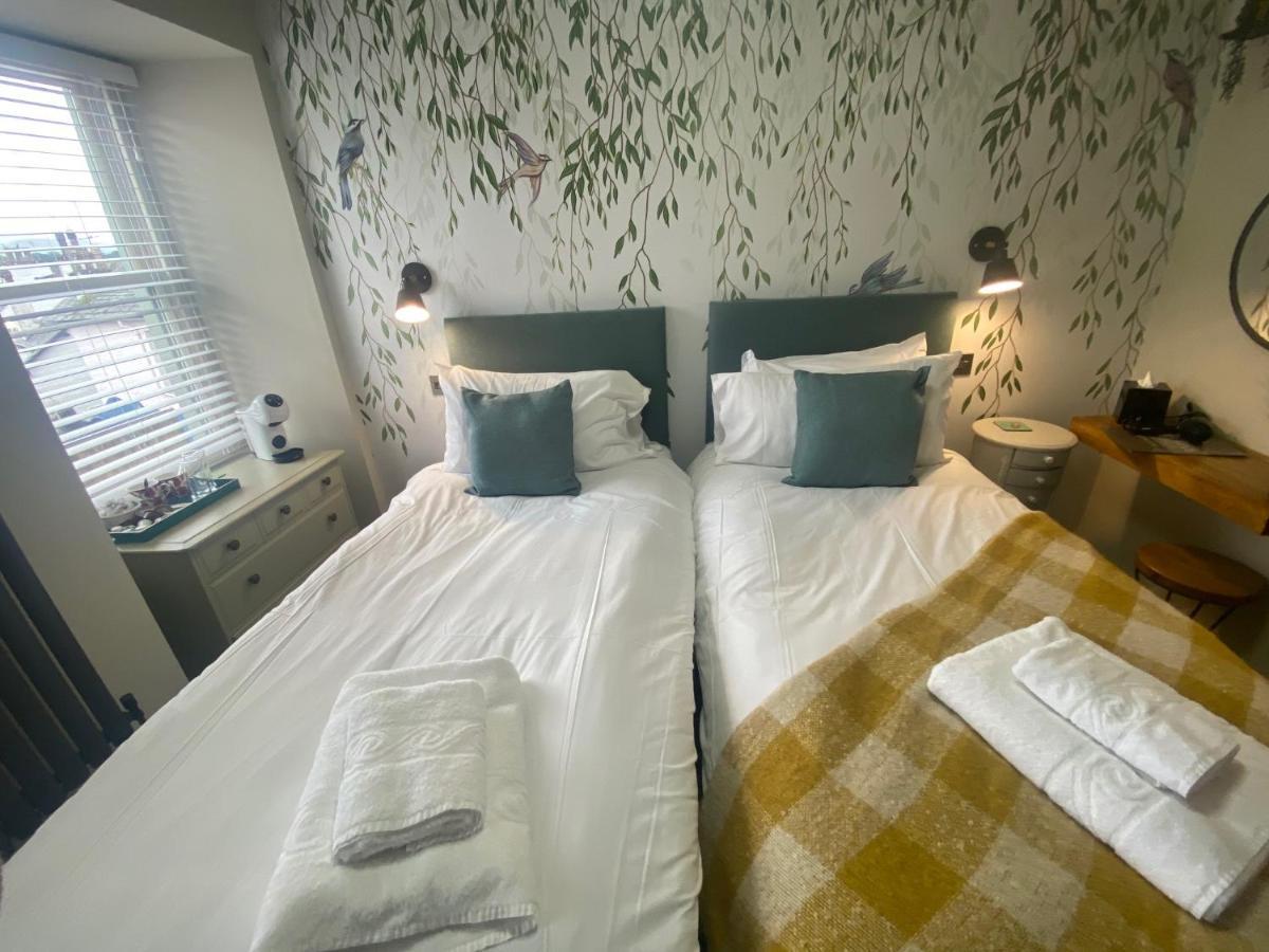 ホークスヘッド The Hive At Poppi-Red Bed & Breakfast エクステリア 写真